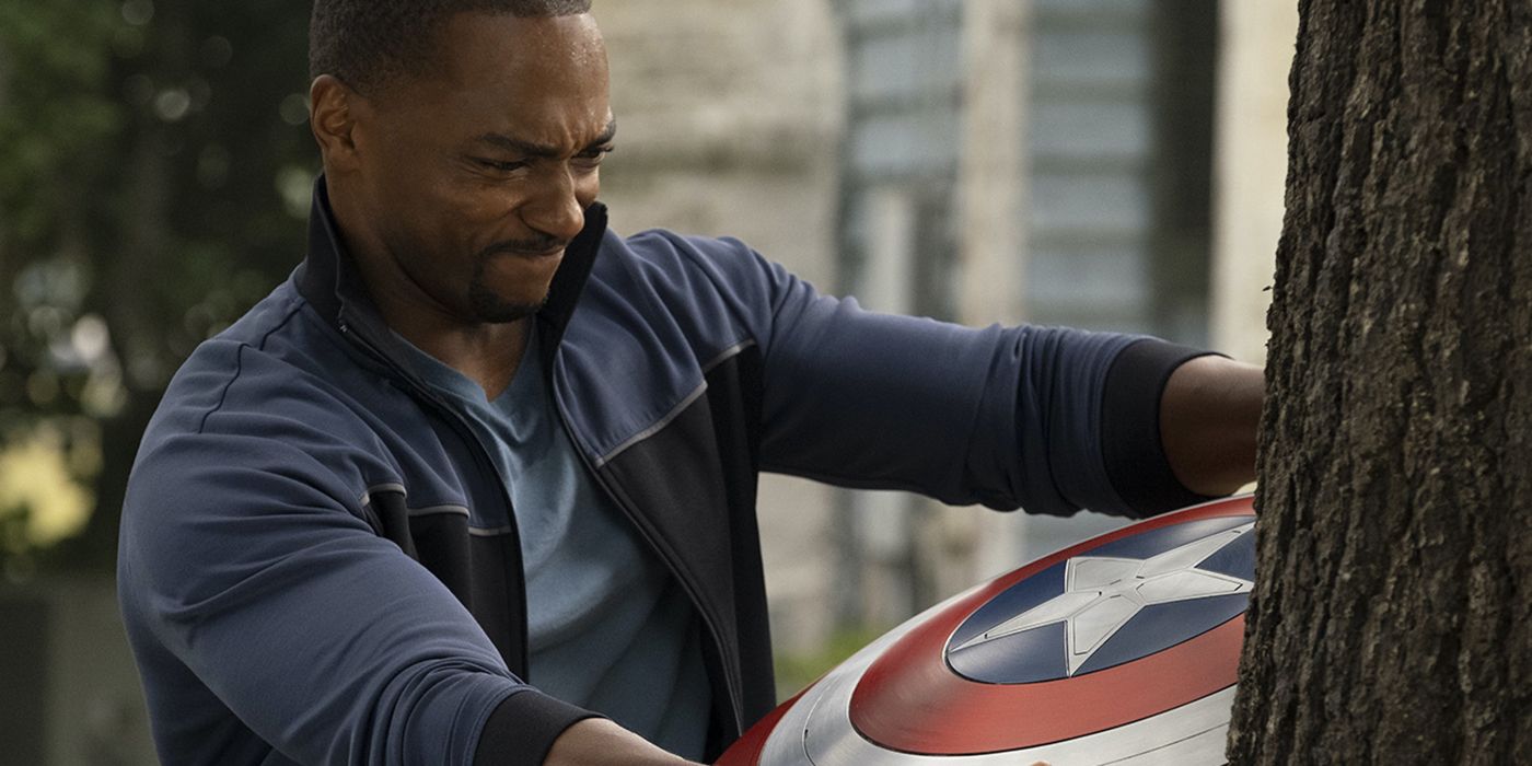 Sam hold Captain America's shield