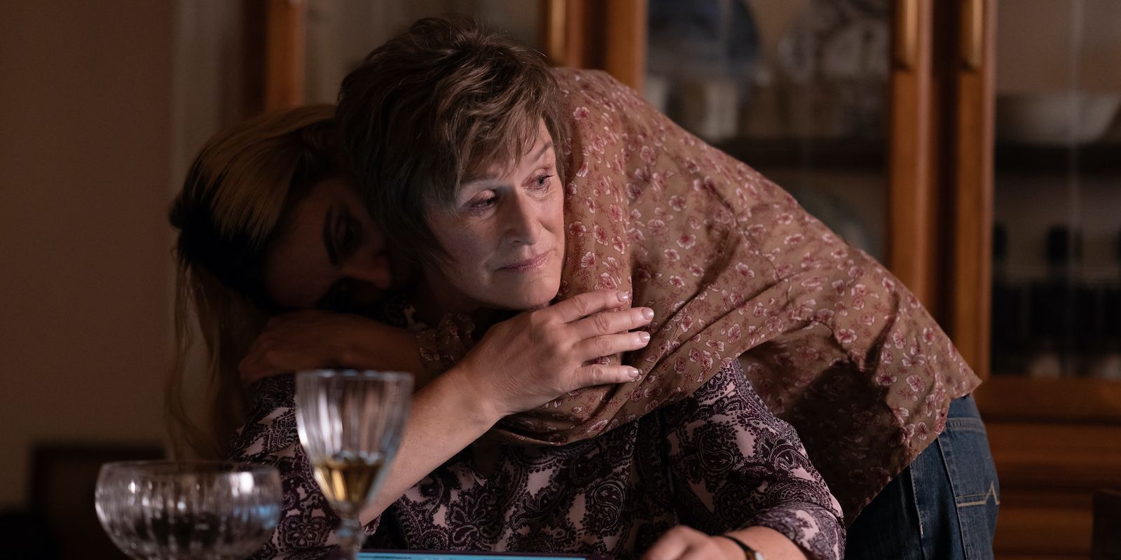 REVIEW: Glenn Close & Mila Kunis Are Excellent in Familiar Addiction ...