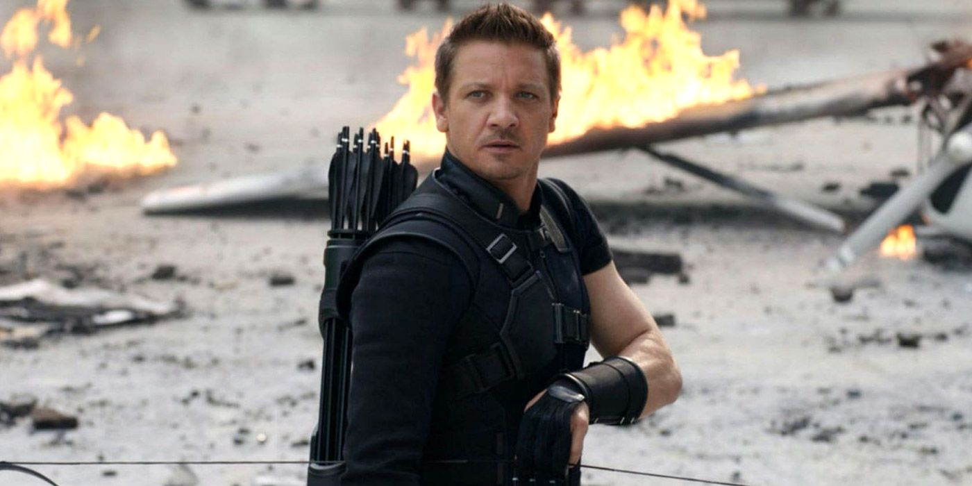 Jeremy Renner playing Hawkeye in the MCU 