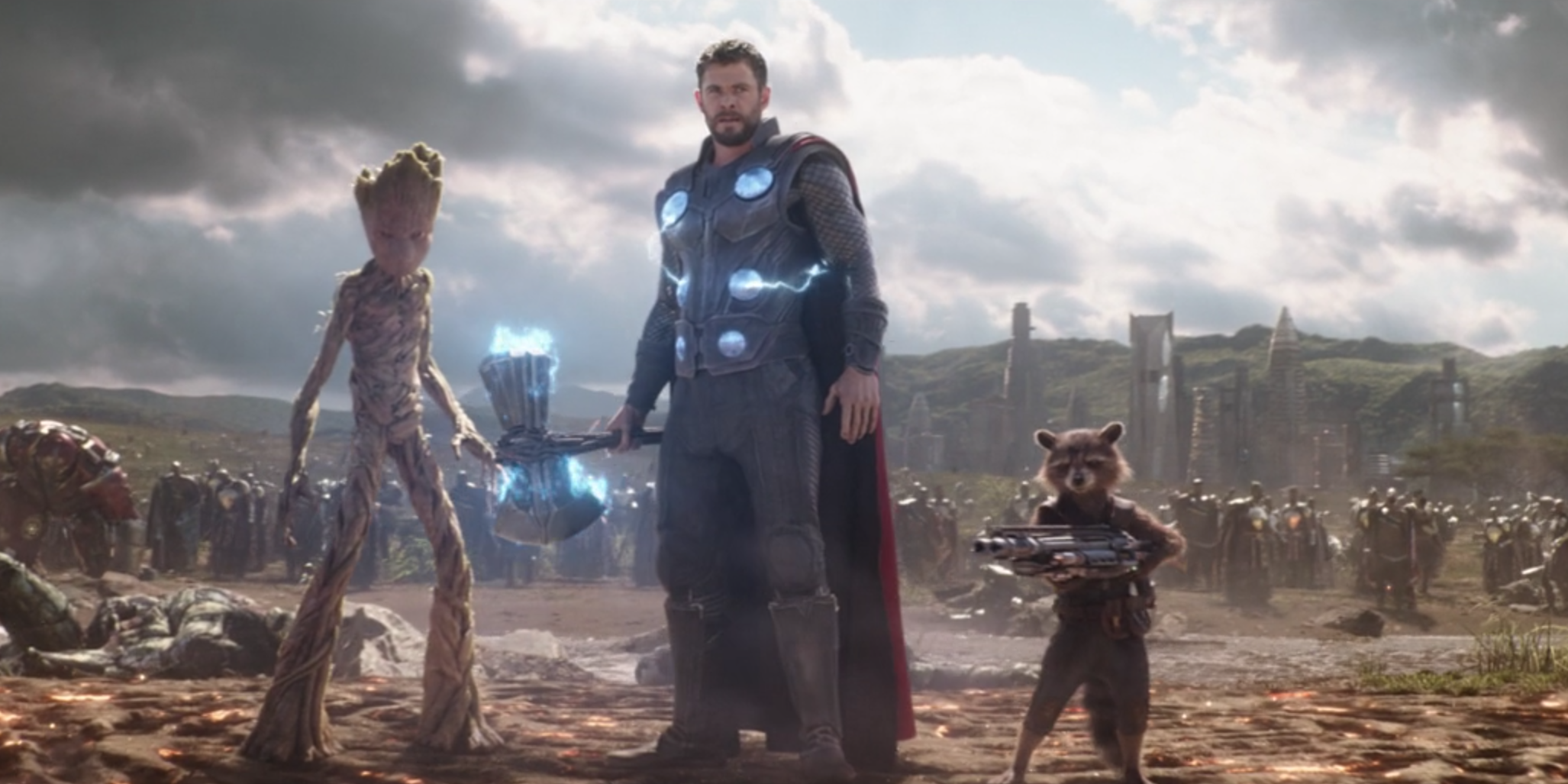 Thor arrives at the battle of Wakanda