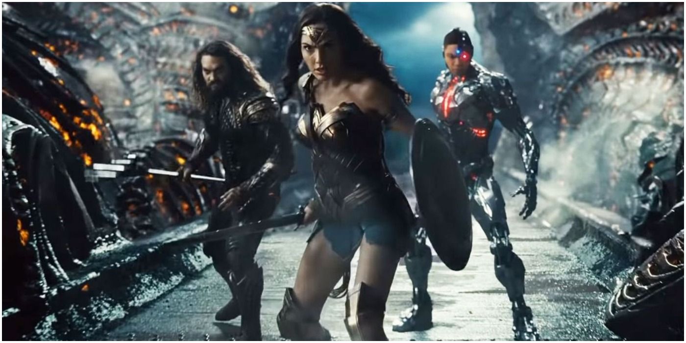 Wonder Woman leads the attack on Steppenwolf in a rematch in the Snyder Cut.
