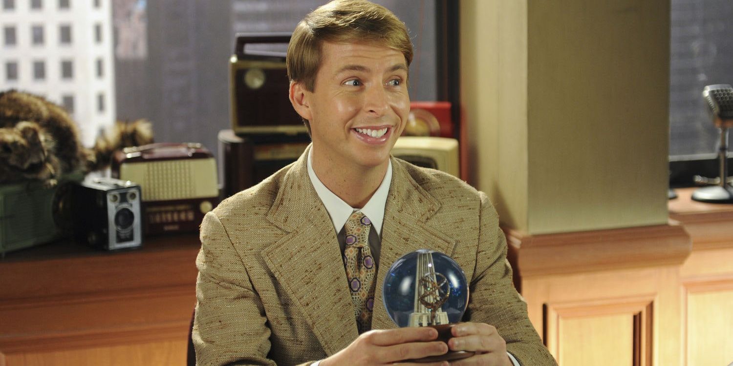Kenneth Parcell holds a snow globe in the 30 Rock finale