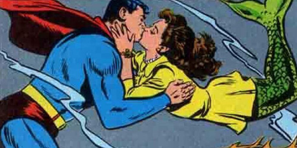 Superman and Lori Lemaris kissing in DC Comics.