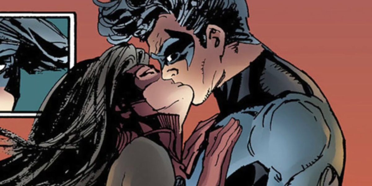 Huntress and Nightwing kissing