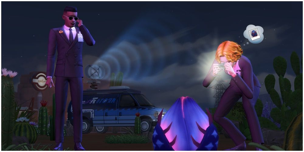Two covert Sims investigating a spore