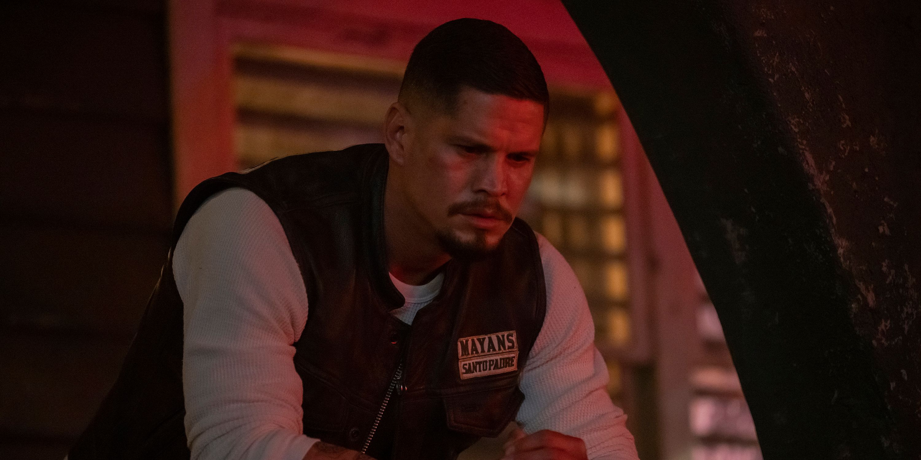 MAYANS M.C. -- &quot;The House of Death Floats By&quot; -- Season 3, Episode 9 (Airs May 4) Pictured: JD Pardo as EZ Reyes. CR: Prashant Gupta/FX