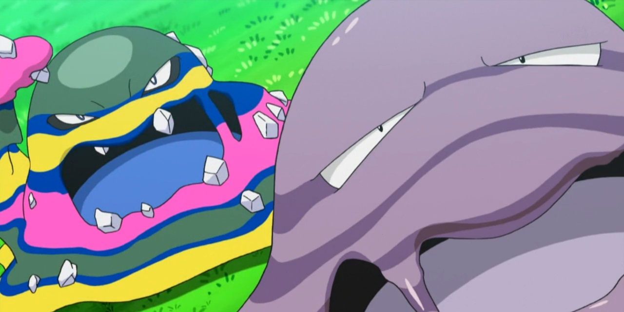 An Alolan Muk advances on its Kanto counterpart in Pokemon
