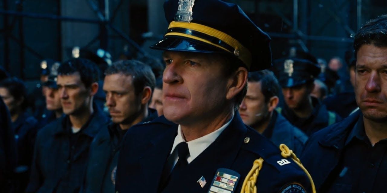 An image of numerous Police officers preparing to attack Bane in The Dark Knight Rises