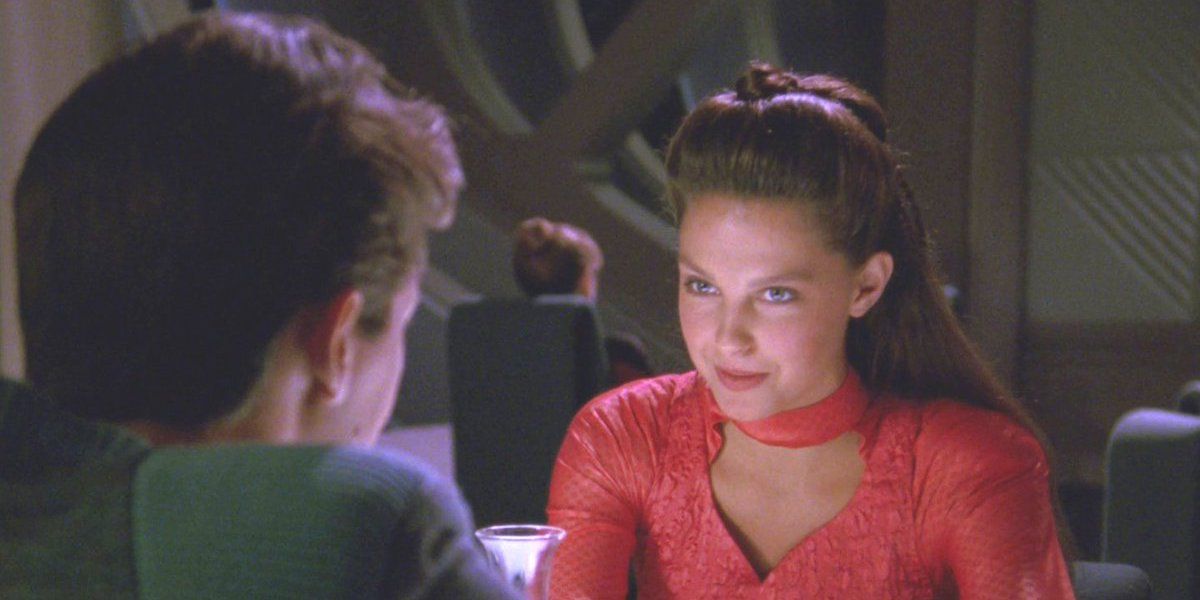 Ashley Judd as Ensign Lofler on Star Trek Next Generation.