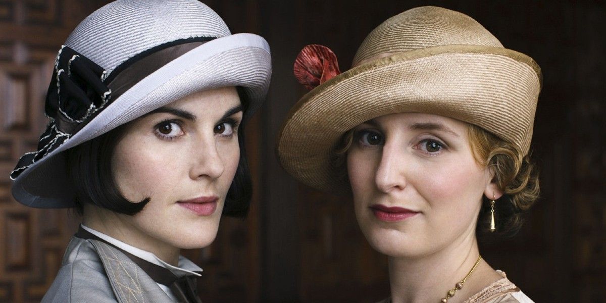 Lady Mary and Edith in Downton Abbey.