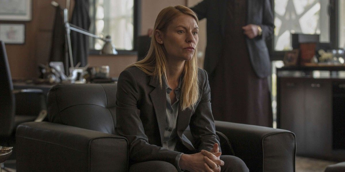 Carrie Sits Down to Think on Homeland