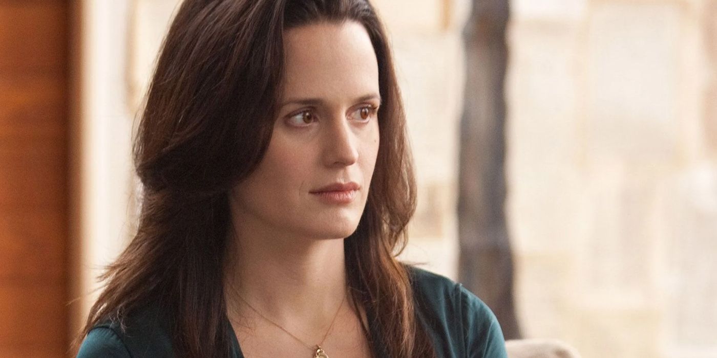 Elizabeth Reaser as Esme in Twilight