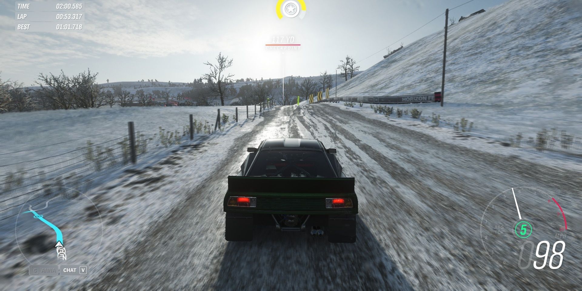 Car driving on snow in Forza Horizon 4