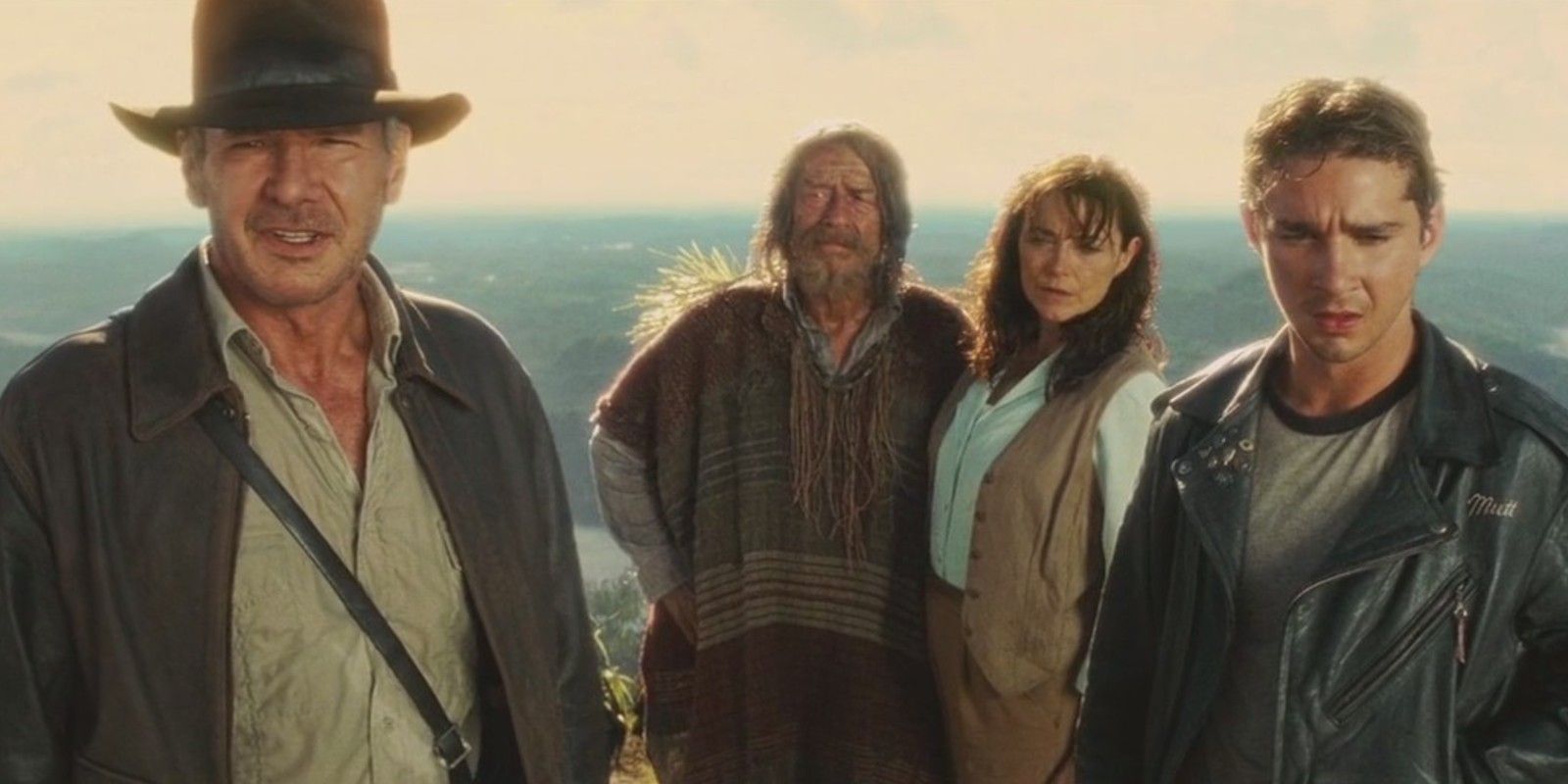 Indiana Jones, Ox, Marion Ravenwood, and Mutt watch alien ship take off-Kingdom of the Crystal Skull