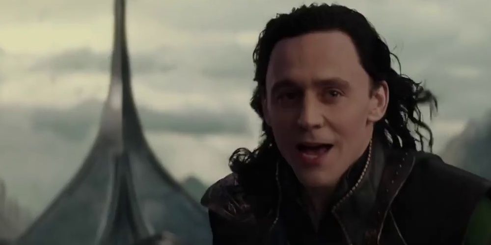 Loki steering the ship toward the secret passage in Thor The Dark World