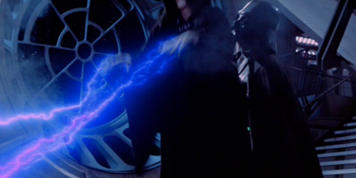 Darth Vader mata a Palpatine en Star Wars Episodio VI: Return of the Jedi