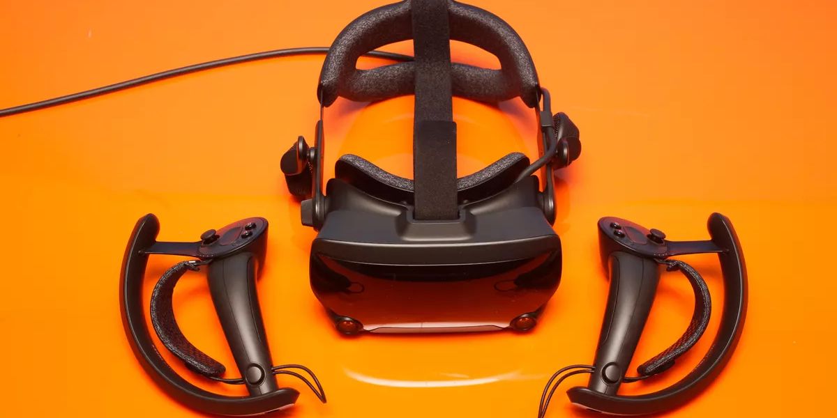 Valve Index Headset and Controllers