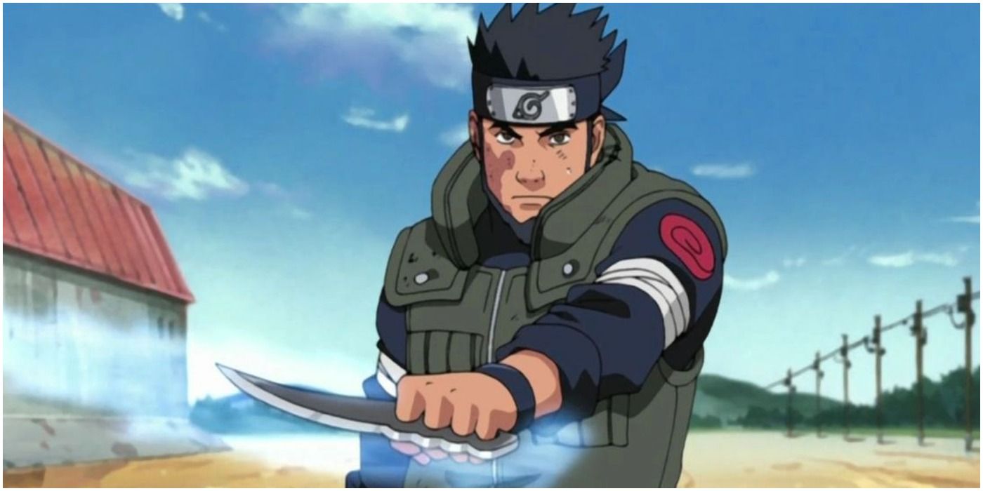 Asuma Sarutobi stands with his weapon held before him during Hidan fight