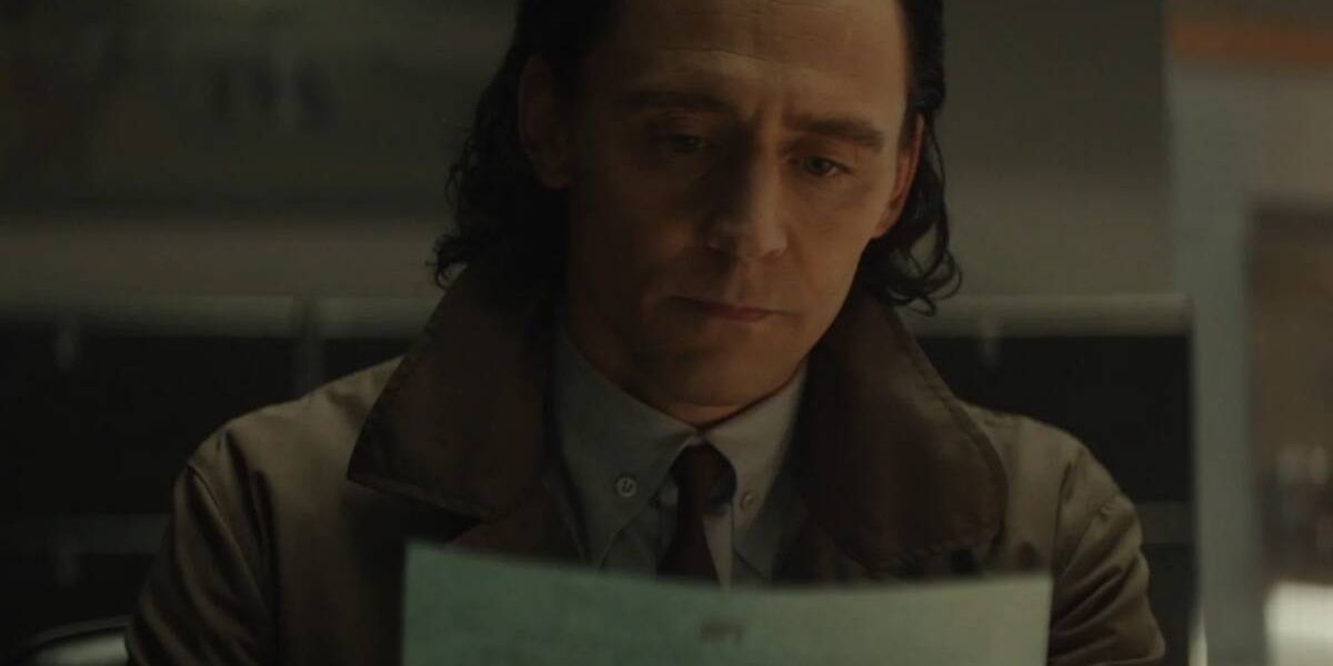 Loki reading the Ragnarok report at the TVA