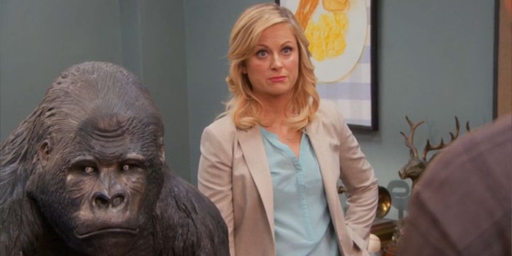 Leslie Knope puts a gorilla sculpture in Ron Swanson's office to shame him