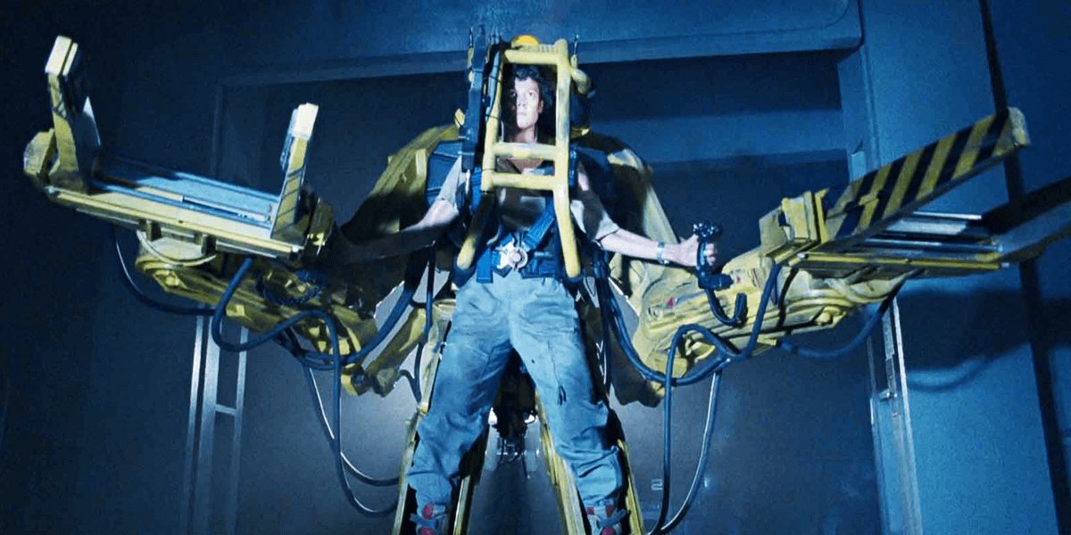 Ripley uses the power loader suit to beat the Queen