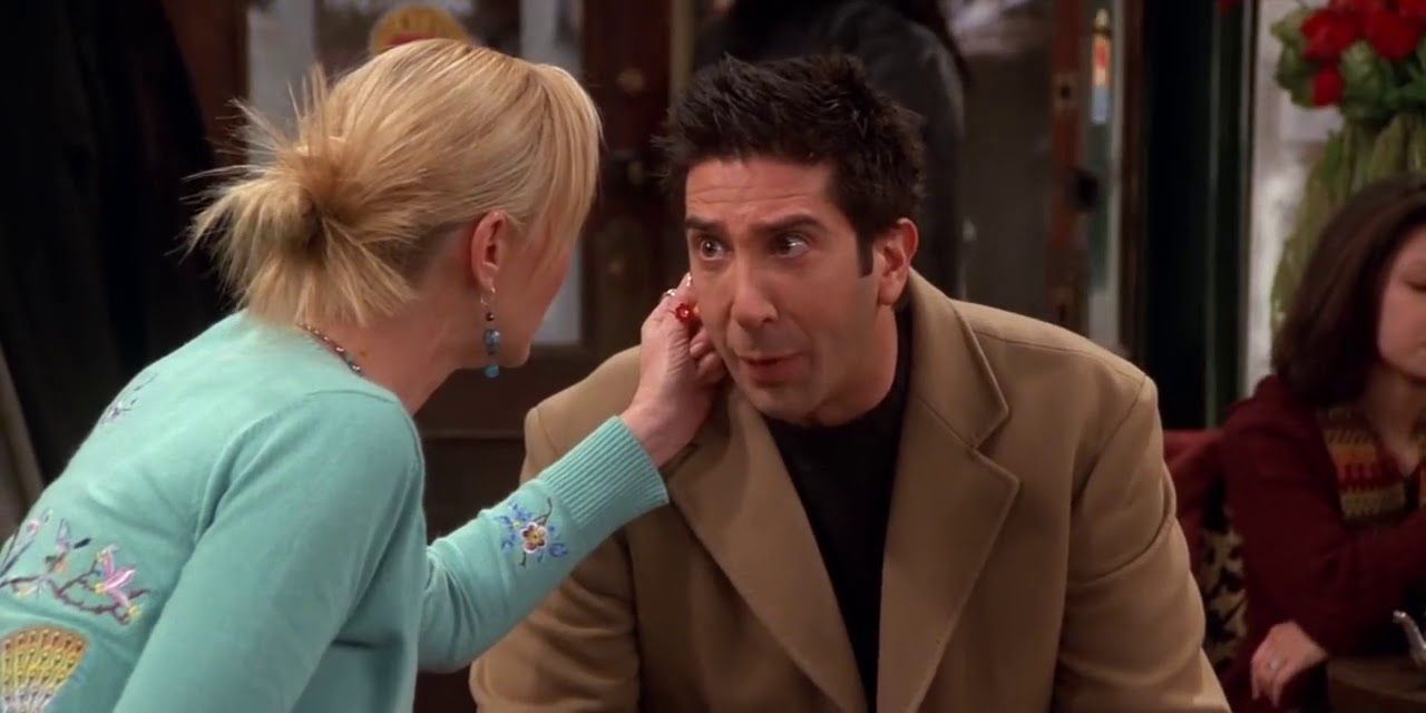 TV Friends Phoebe Reveals She Mugged Ross
