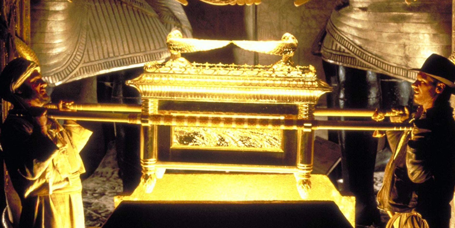 Raiders Of The Lost Ark: Ark Of The Covenant golden chest.