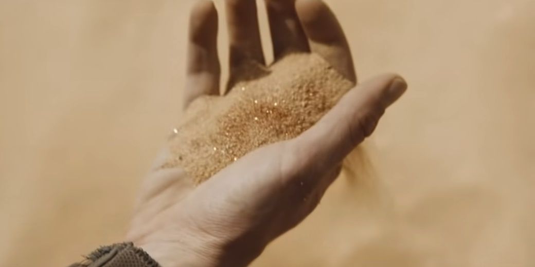 dune the spice in a hand