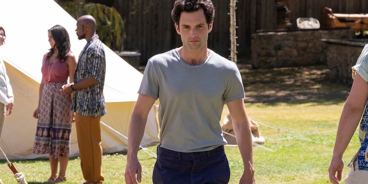 Season 3 of You finds Joe killing Love and escaping Madre Linda.