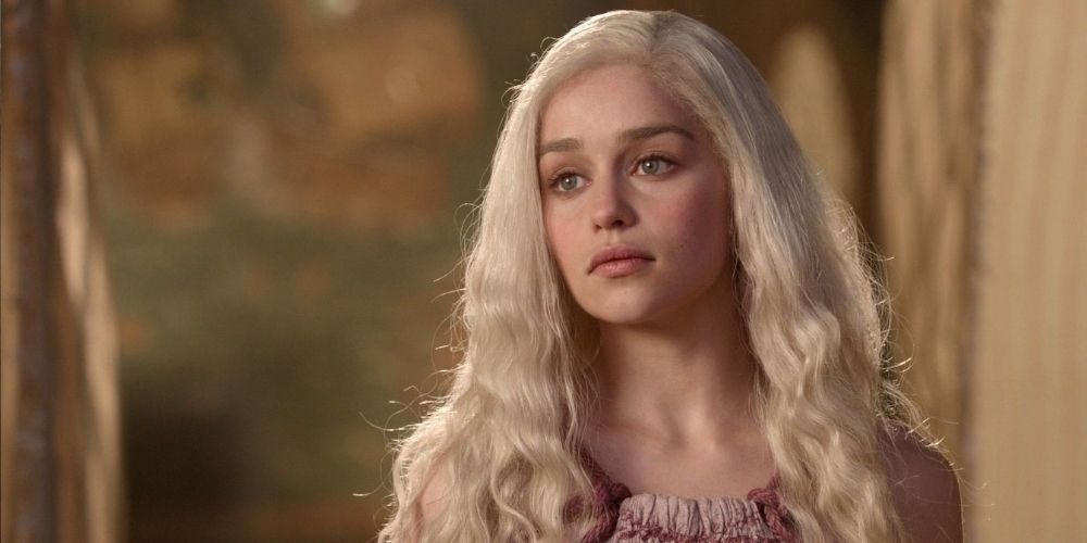 Daenerys é noiva de Khal Drogo ainda jovem em Game of Thrones