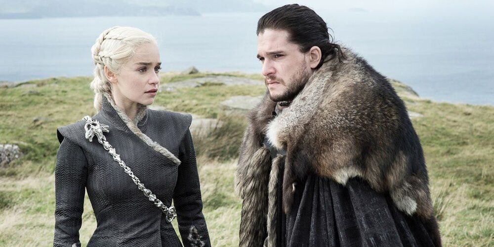 Daenerys Targaryen talks with Jon Snow on the island of Dragonstone in Game of Thrones.