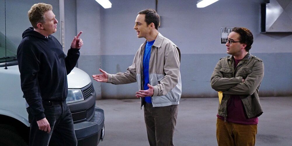 Leonard and Sheldon argue with a criminal in The Big Bang Theory