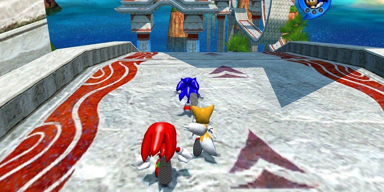 Sonic Heroes gameplay.