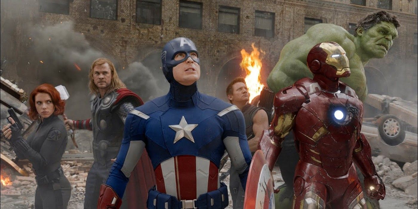 During the Battle of New York, the Avengers are stood in a circle with action poses