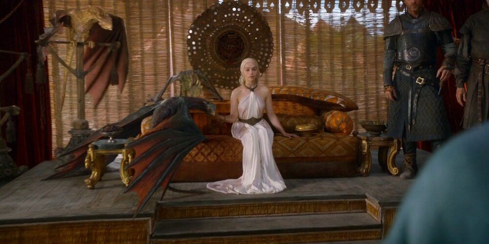 Daenerys meets with the sellsword leaders ahead of the battle of Yunkai game of thrones