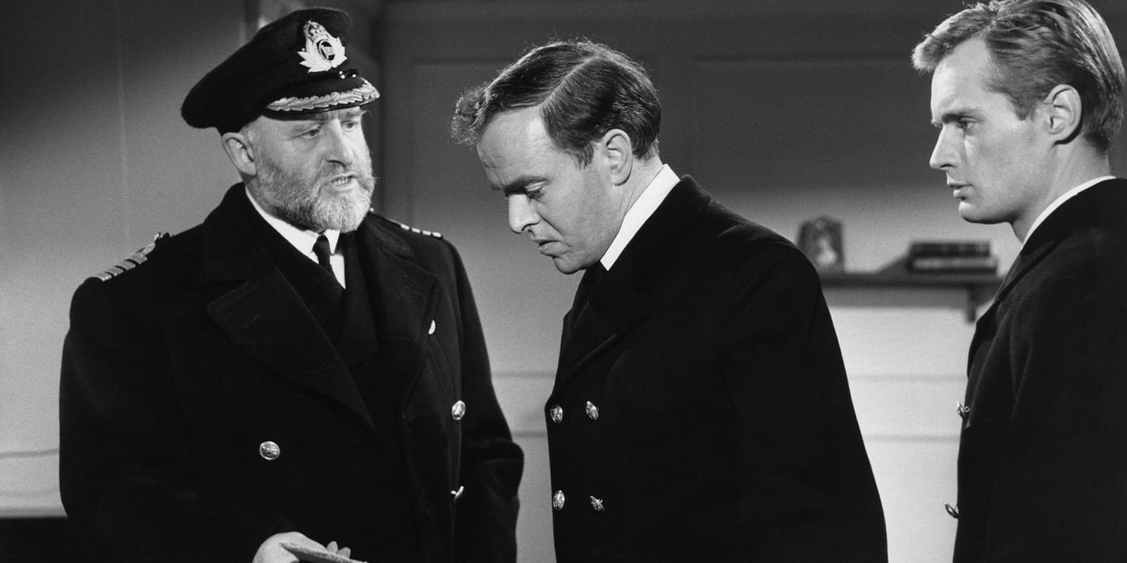 5 Ways James Cameron's Titanic Movie is Best (& 5 Why It's A Night to