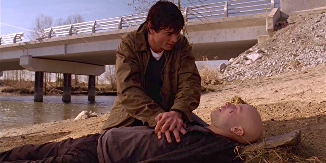 Clark giving Lex CPR in Smallville pilot