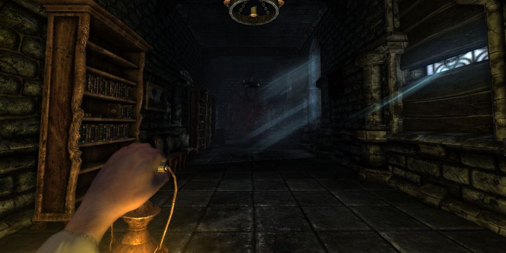Daniel walking through the castle in Amnesia: The Dark Descent