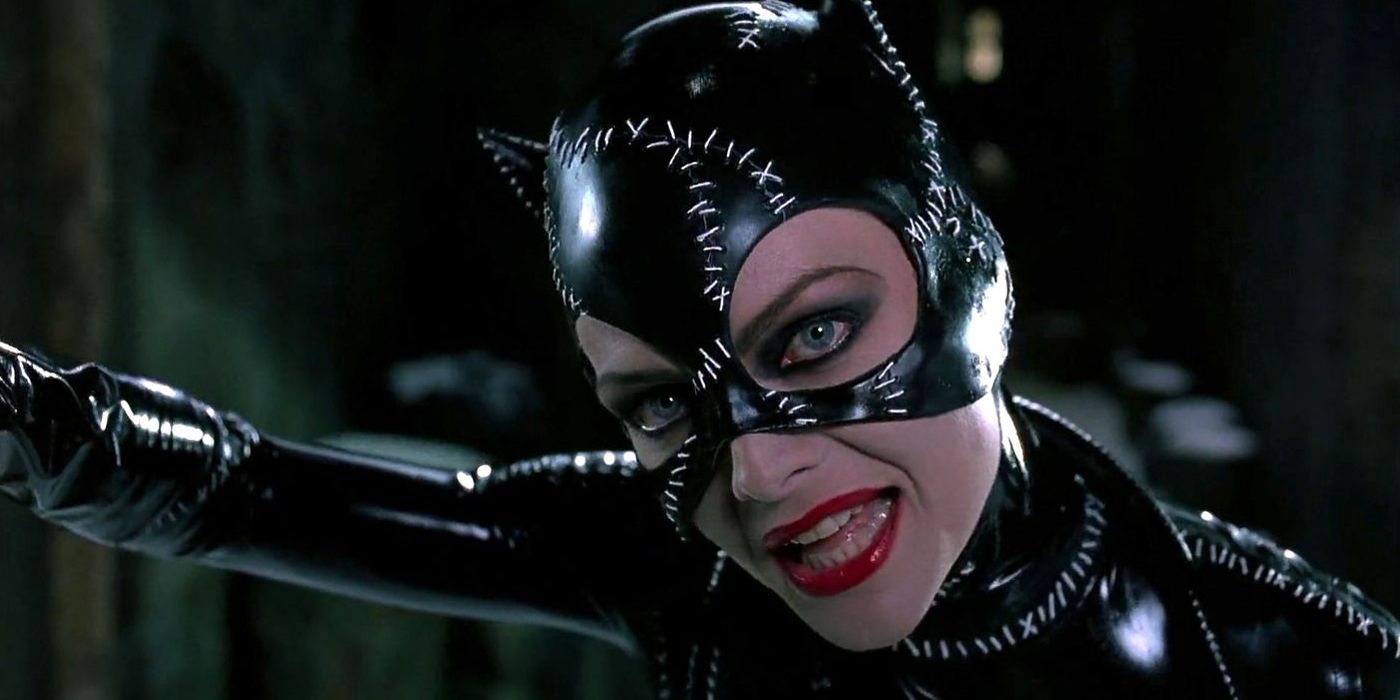 Catwoman 10 Things About Selina Kyle That Are Unique To Batman Returns