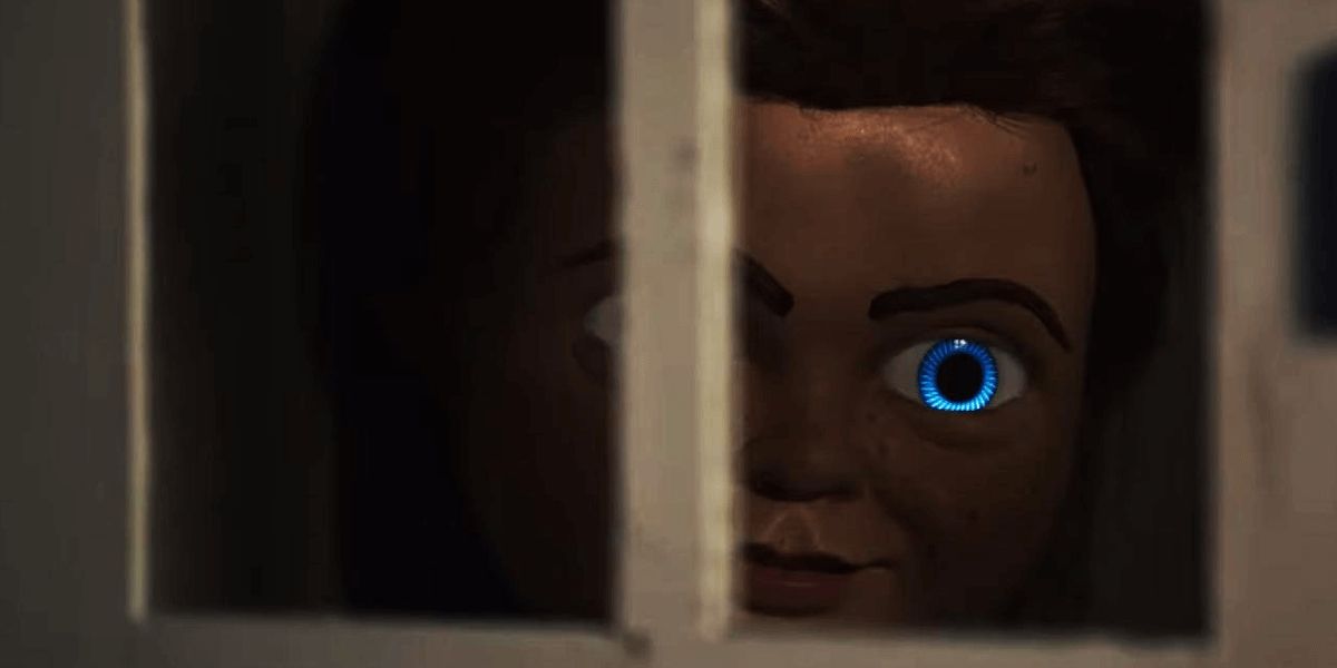 Horror Childs Play 2019 Chucky Glowing Eye