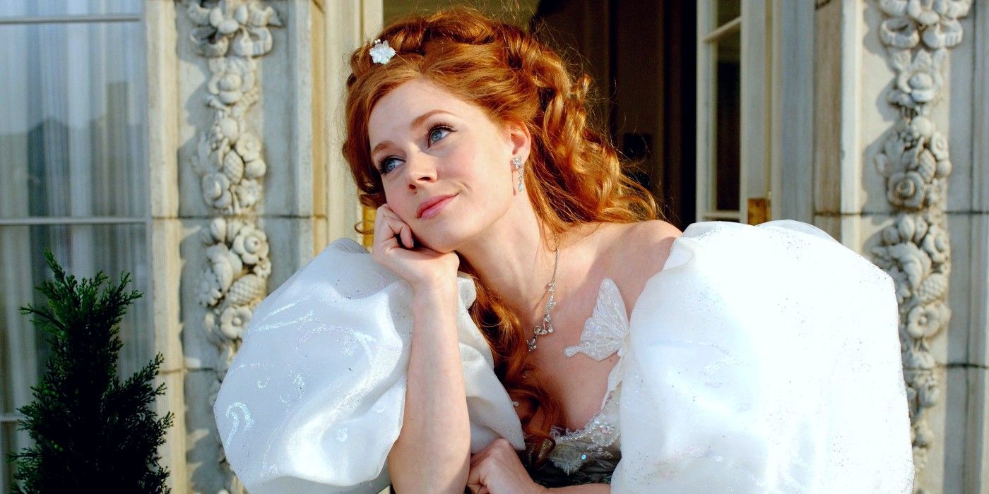 Giselle on a balcony in Enchanted