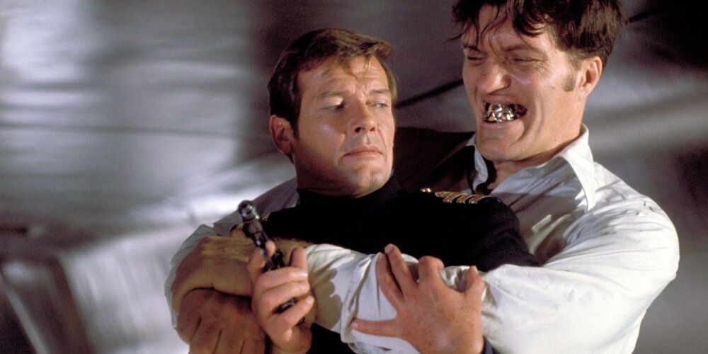 Bond wrestles with Jaws in the Spy Who Loved Me
