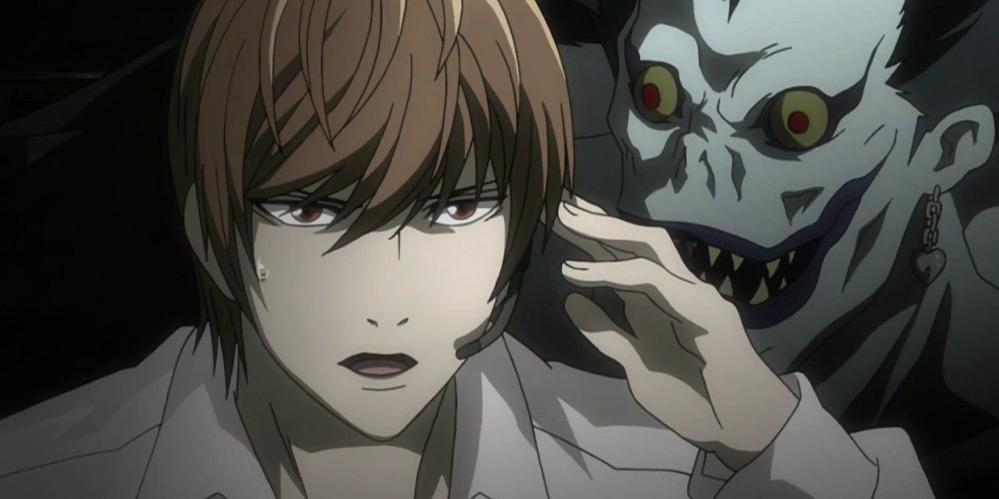 Light Listens To The Police Radio In Death Note