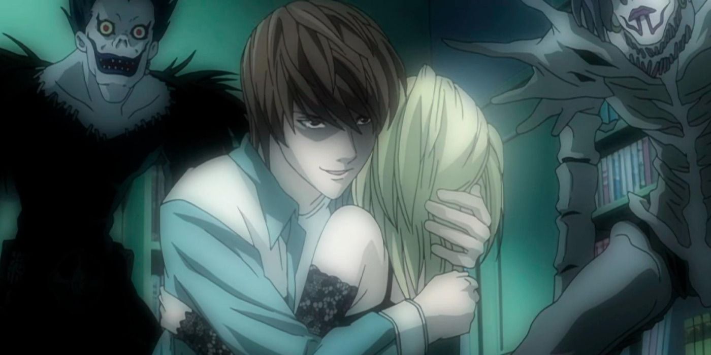 Light Yagami and Misa Amone from Death Note huging