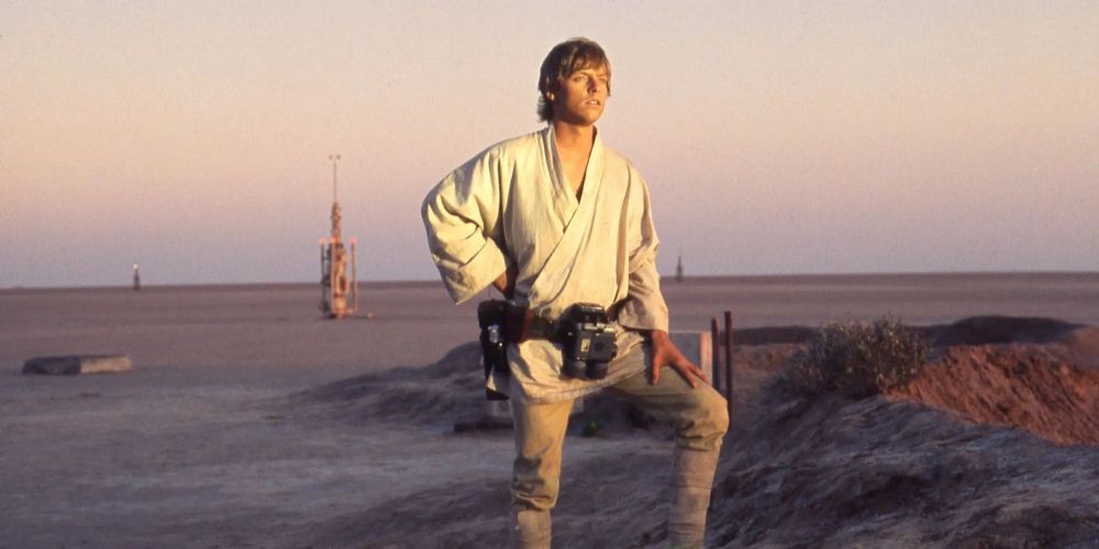 Luke Skywalker looking at the twin suns of Tatooine in Star Wars A New Hope