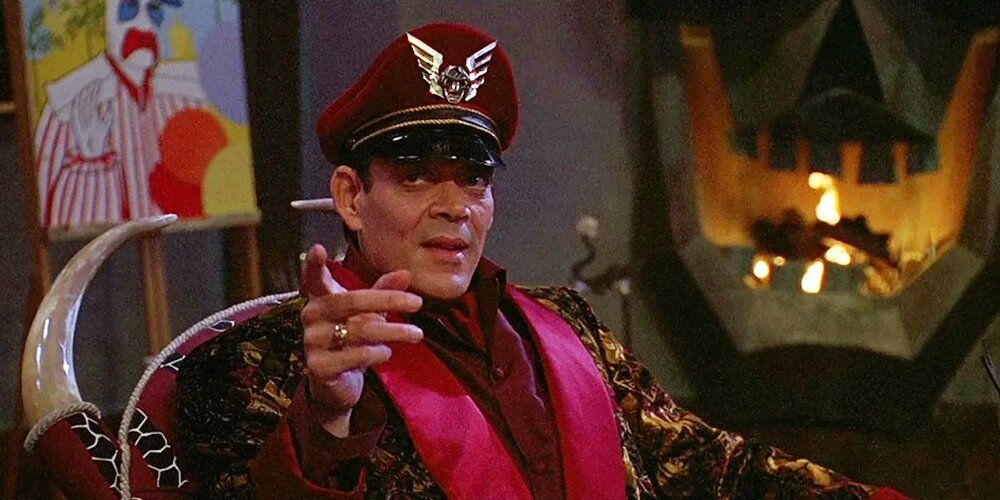 Raul Julia as M. Bison discussing things in Street Fighter movie