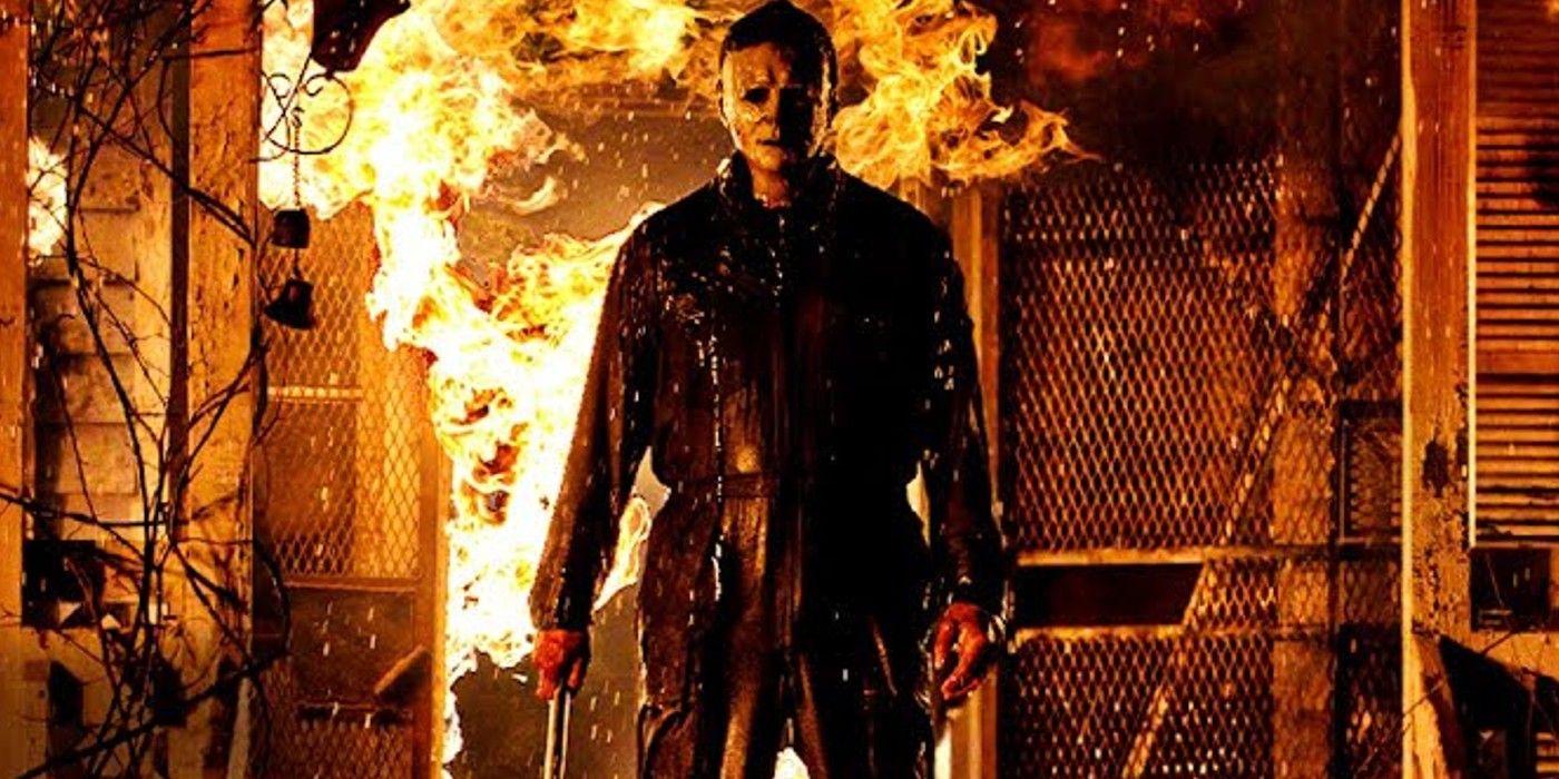 Michael Myers Emerges From The Fire In Halloween Kills