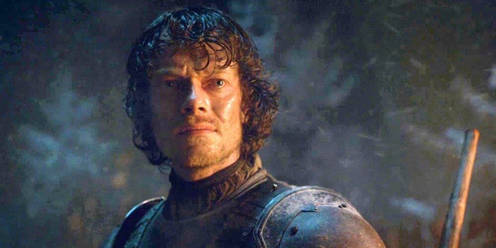 Theon Greyjoy in the Godswood of Winterfell defending Bran Stark Game of Thrones