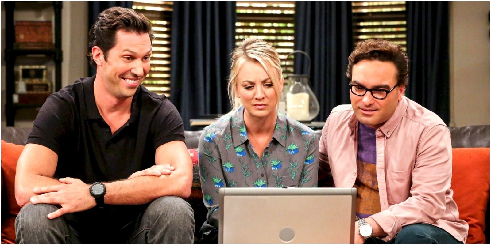 Zack showing Penny and Leonard a video from the Big Bang Theory