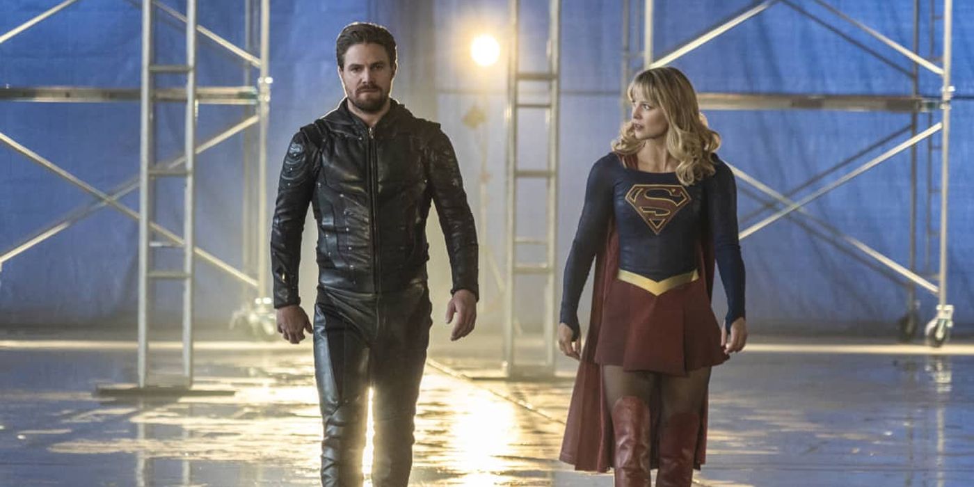 Arrow's Stephen Amell and Supergirl's Melissa Benoist